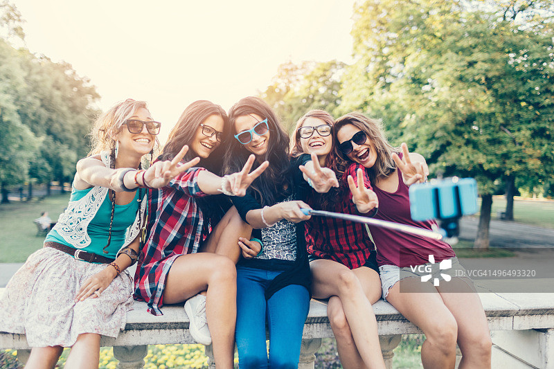 朋友将有问题图片素材