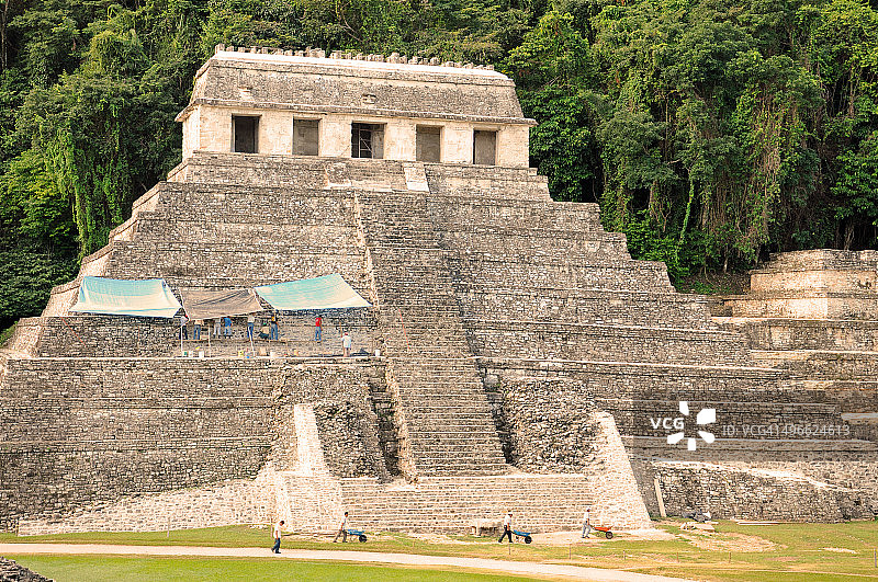 帕伦克铭文神庙阶梯金字塔图片素材