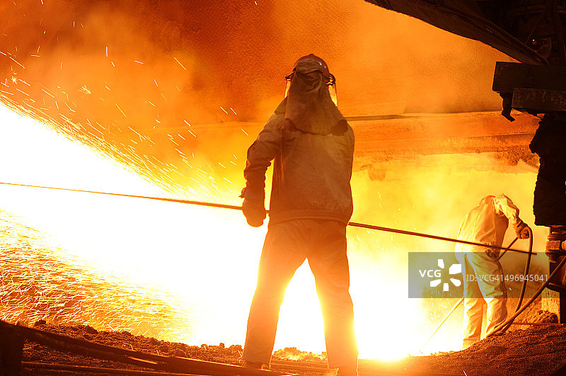 铁水飞溅图片素材