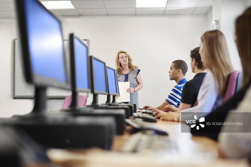 电脑课程导师图片素材