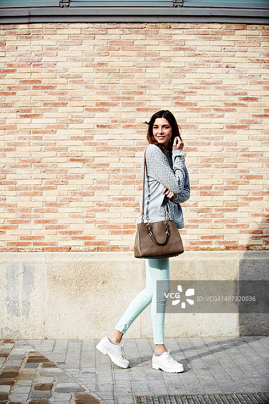 城市漫步图片素材