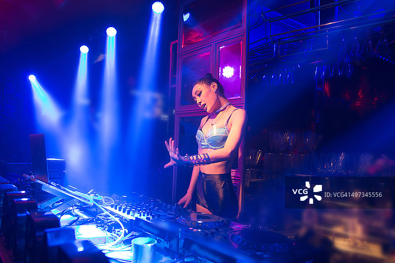 夜店DJ图片素材