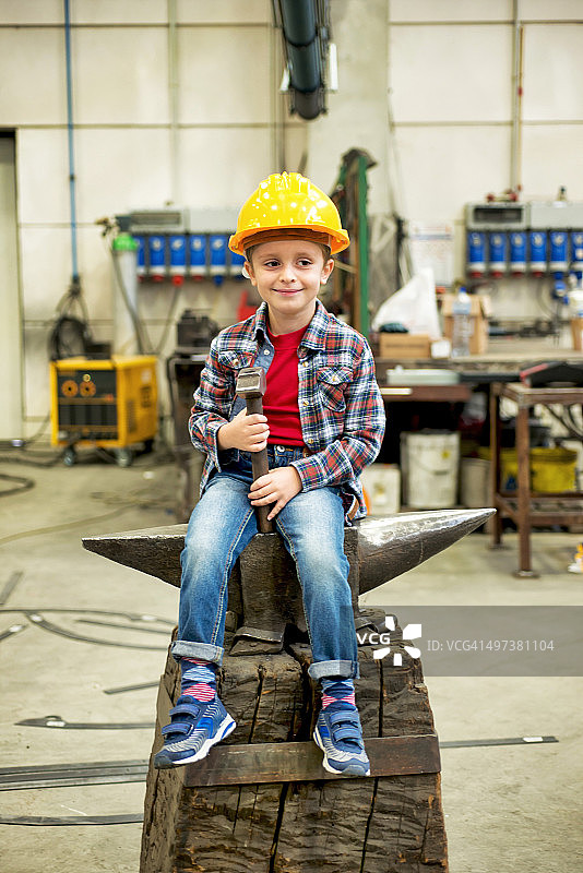 木工行业的小工人图片素材