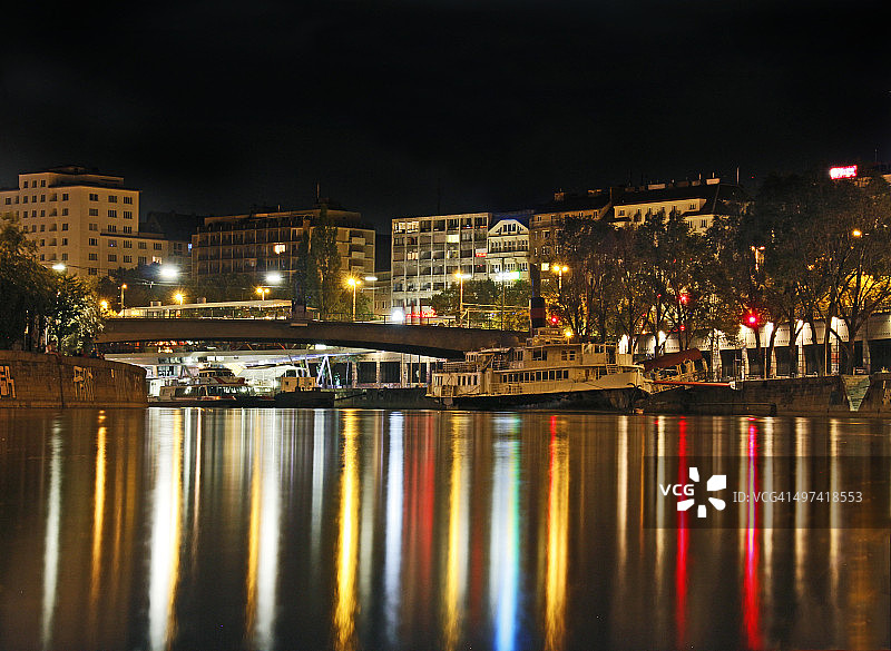 光线反射图片素材