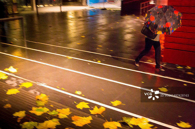 一阵突风图片素材