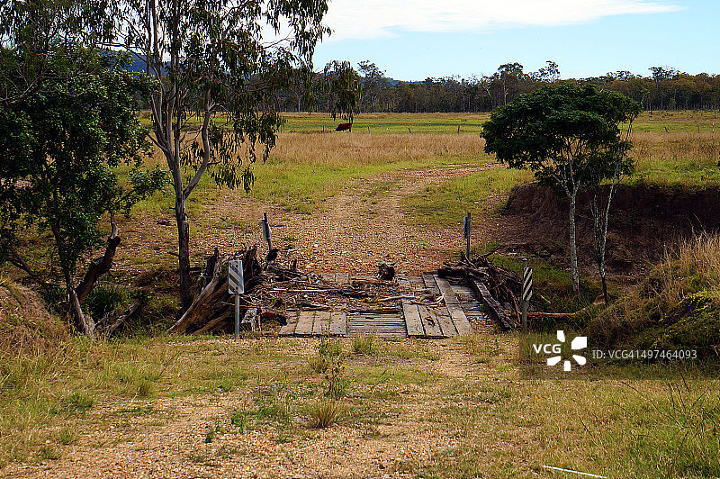 乡间小路图片素材