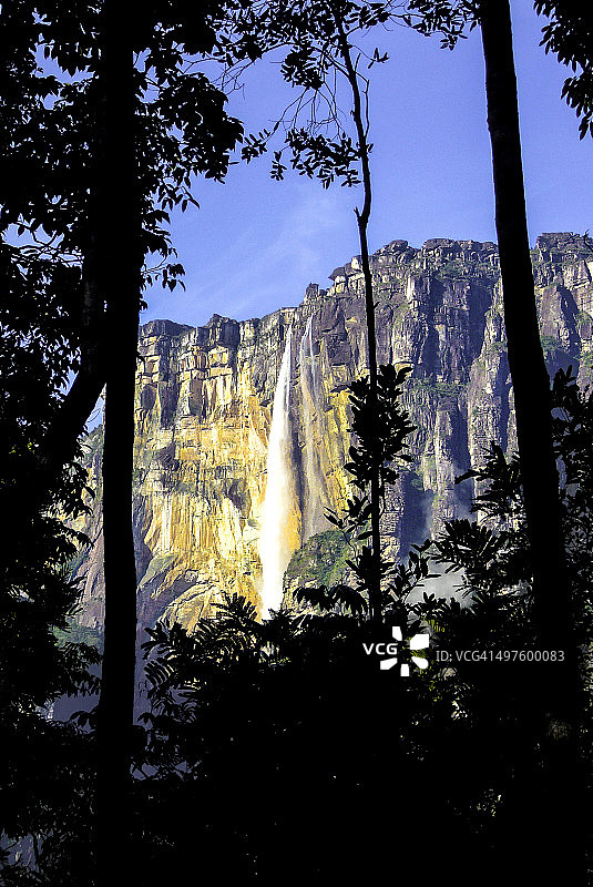 委内瑞拉奥扬特普伊山天使瀑布图片素材