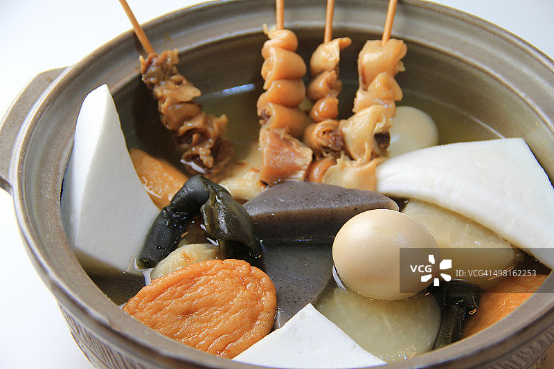 关东煮（日式鱼饼炖菜）图片素材