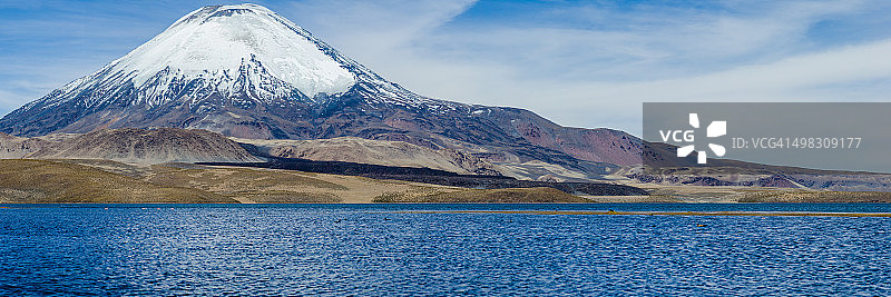 智利普特雷的帕里纳科塔火山全景图片素材