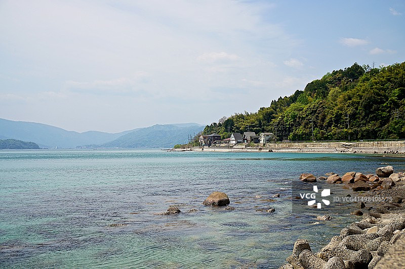 远处房屋的宫津湾图片素材