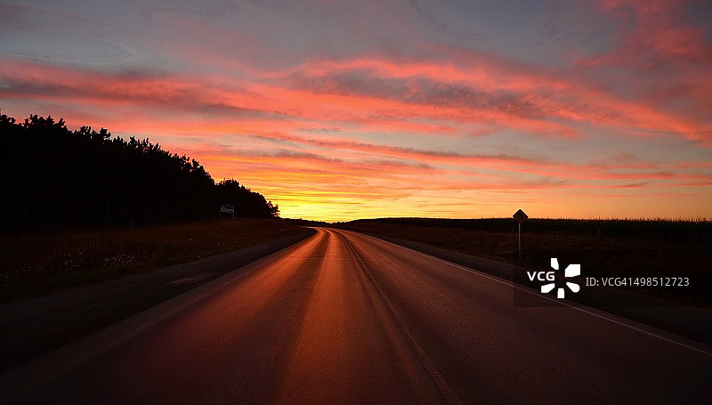 通往明日之路图片素材