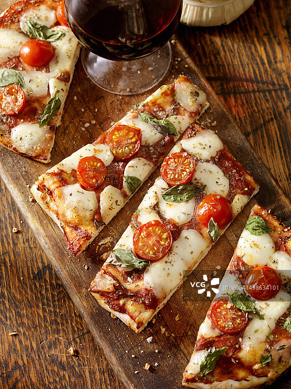 玛格丽特薄饼披萨图片素材