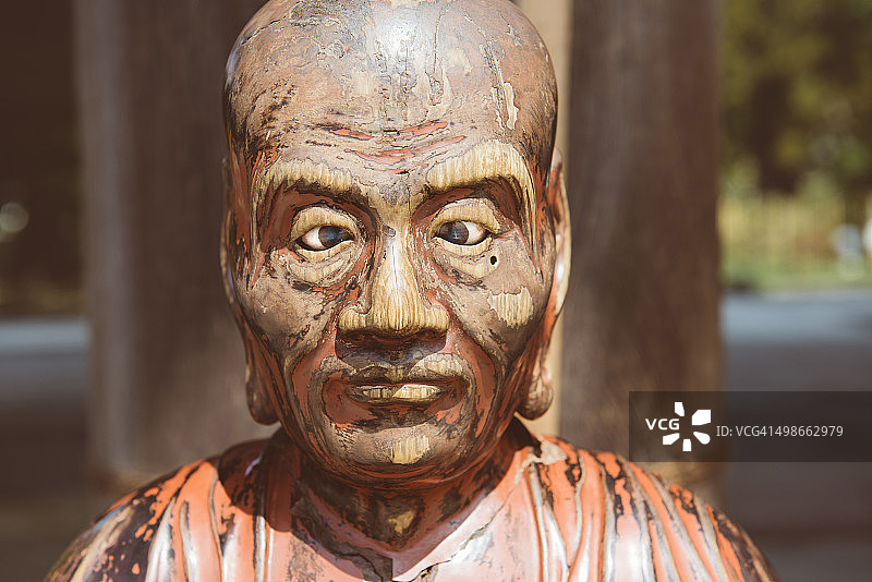 建长寺的僧侣木制雕像图片素材