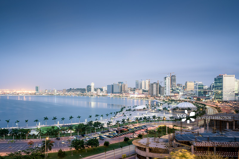 罗安达湾和二月四日大道图片素材