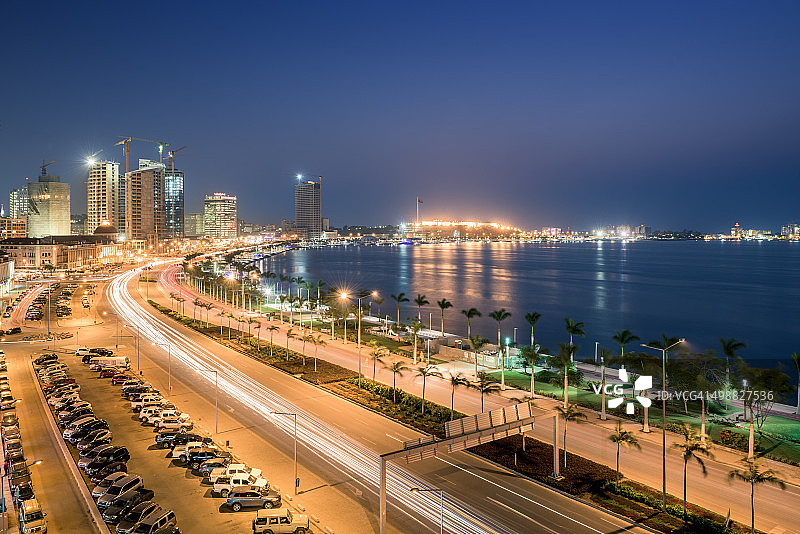 罗安达湾和二月四日大道图片素材