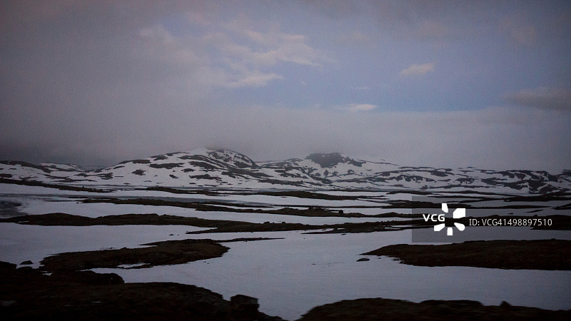 苔原夜景图片素材