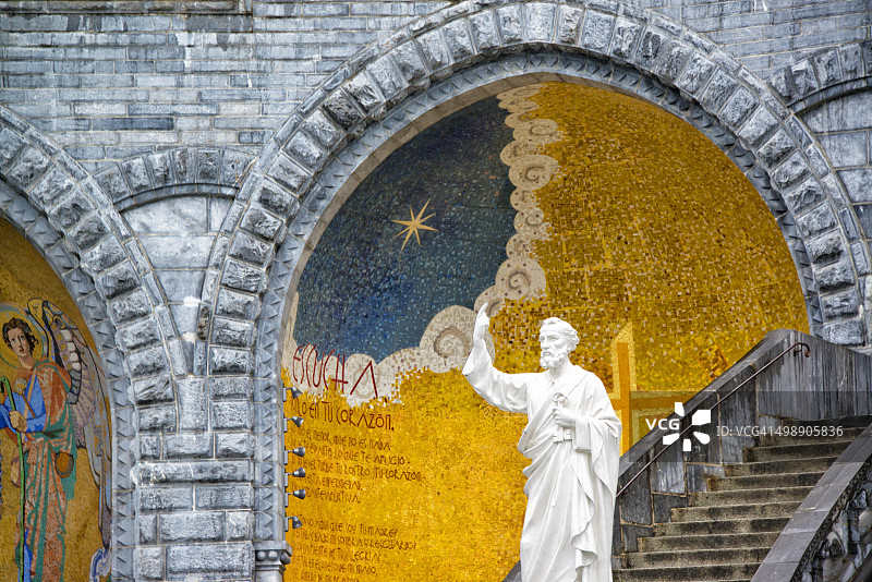 卢尔德大教堂的楼梯图片素材