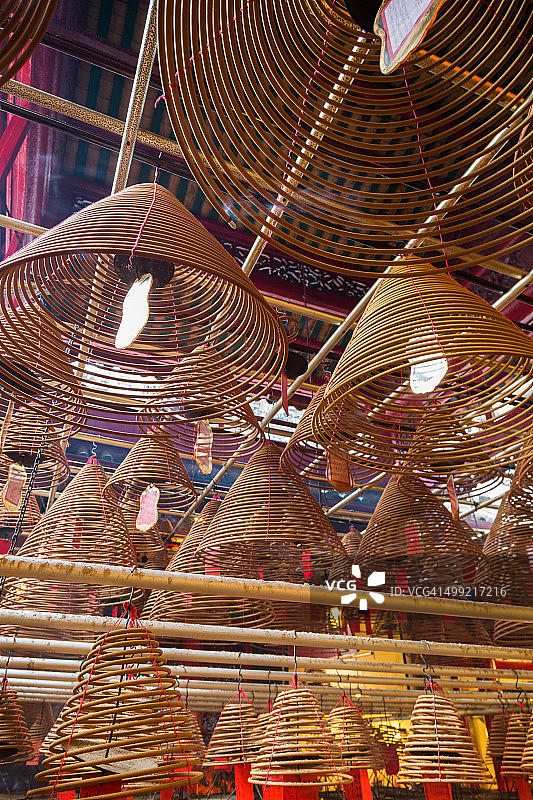 中国香港上环文武庙的香锥（仰视角度）图片素材