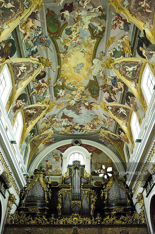 报喜圣方济各教堂内部景象图片素材