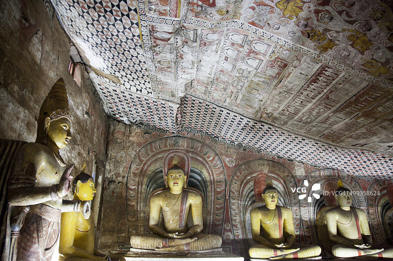 丹布拉石窟寺的佛像图片素材