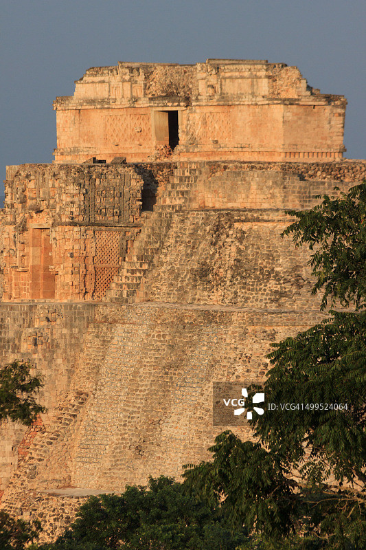 墨西哥尤卡坦乌斯马尔魔术师金字塔图片素材