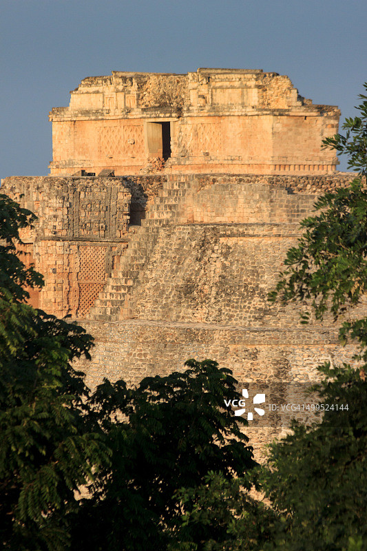 墨西哥尤卡坦乌斯马尔魔术师金字塔图片素材