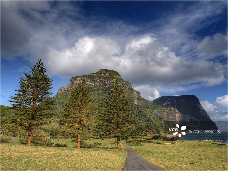 卡佩拉南面景观图片素材