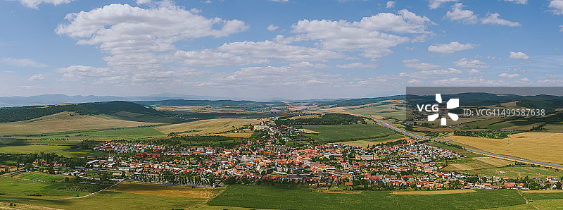 斯洛伐克施皮斯凯波德赫拉迪村景观航拍图片素材