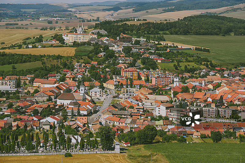 斯洛伐克施皮斯凯波德赫拉迪村景观航拍图片素材