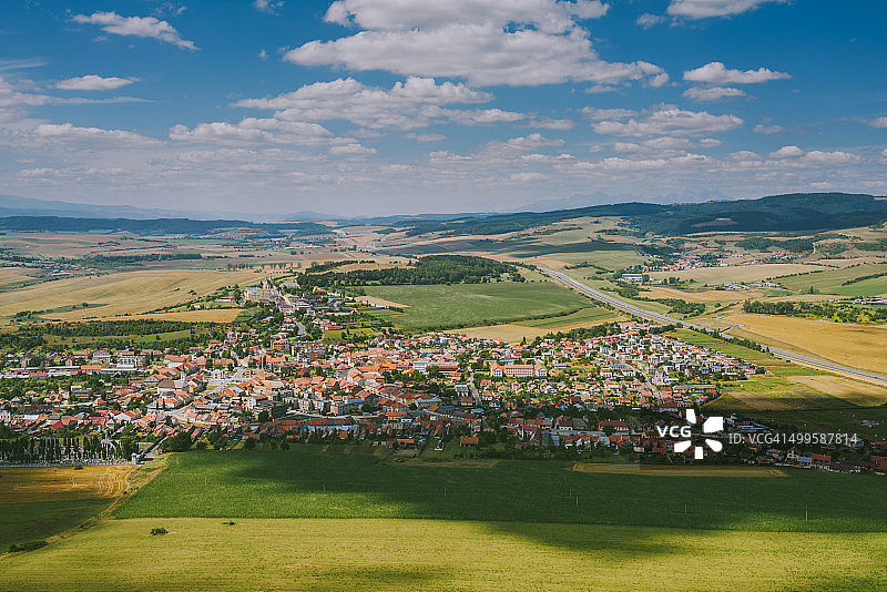 斯洛伐克施皮斯凯波德赫拉迪村景观航拍图片素材