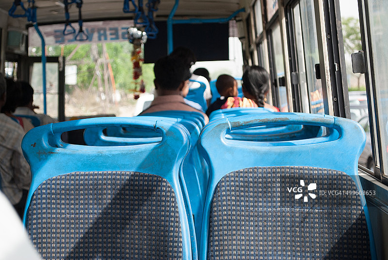 公共汽车内的空座位图片素材