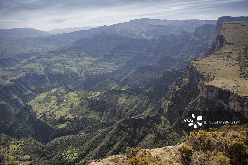 雄伟的西缅山脉图片素材