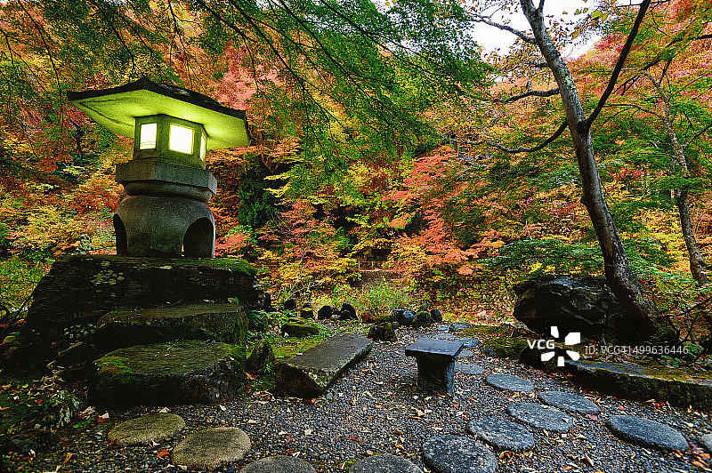 日本宝川温泉的日式灯具图片素材