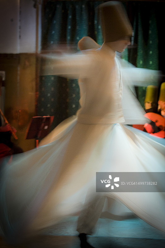 旋转的苦行僧图片素材