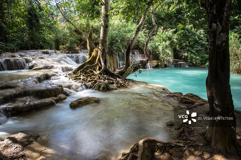 老挝琅勃拉邦光西瀑布图片素材
