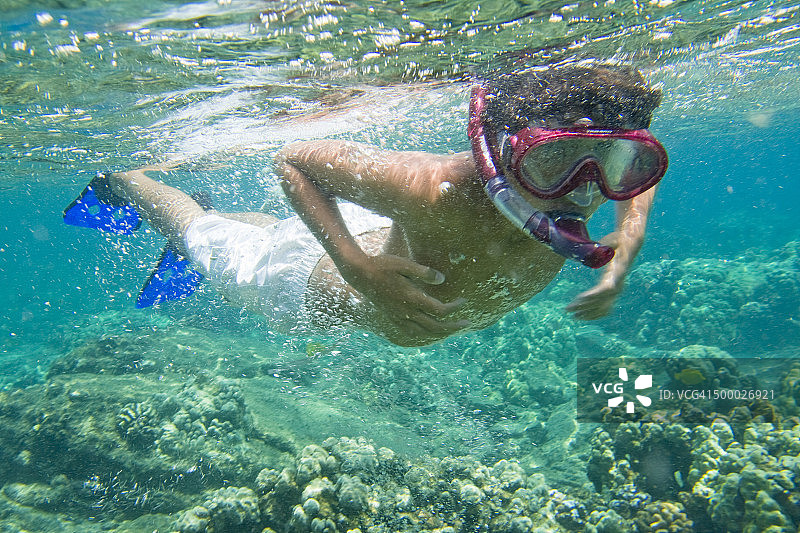 儿童浮潜图片素材