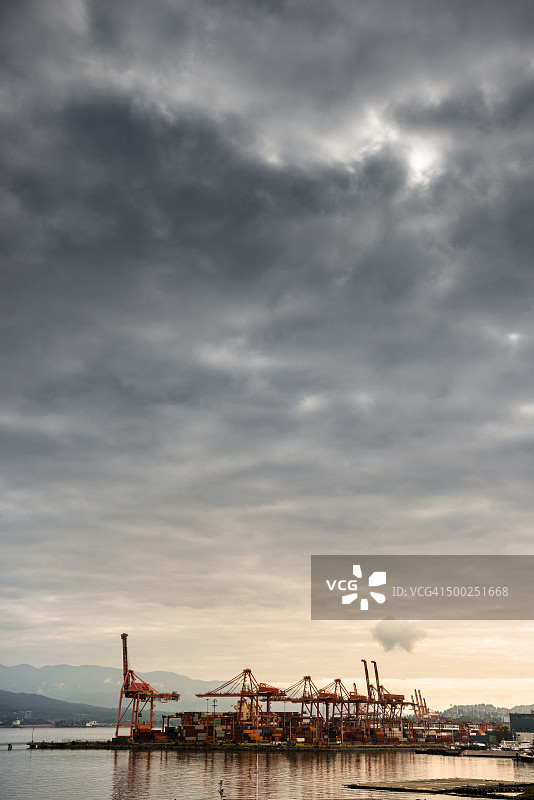 温哥华港集装箱图片素材