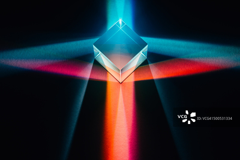 彩色光谱棱镜图片素材