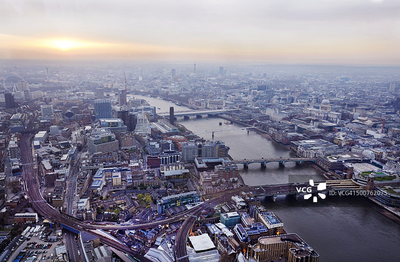 伦敦日落全景高架图图片素材