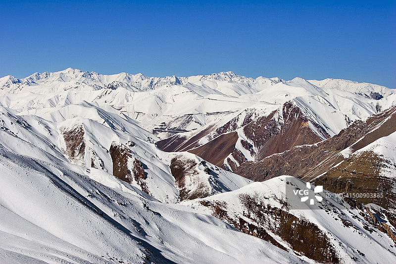 厄尔布尔士山脉图片素材