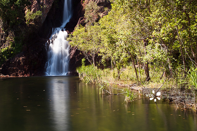 瀑布流水图片素材