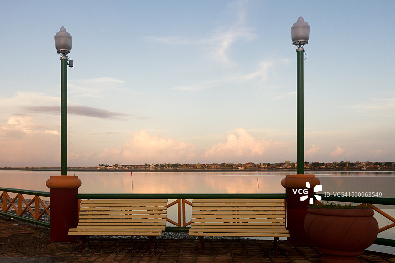 何塞·埃斯特利塔码头银行图片素材