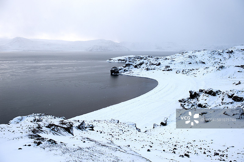 冰岛西南雷克雅内斯半岛的克莱瓦湖冷冻湖图片素材