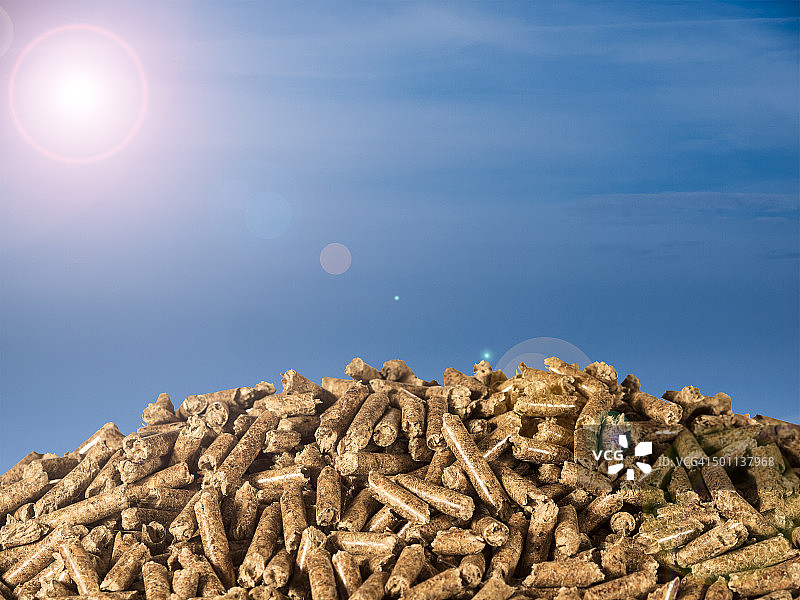 蓝色天堂木屑生物质图片素材