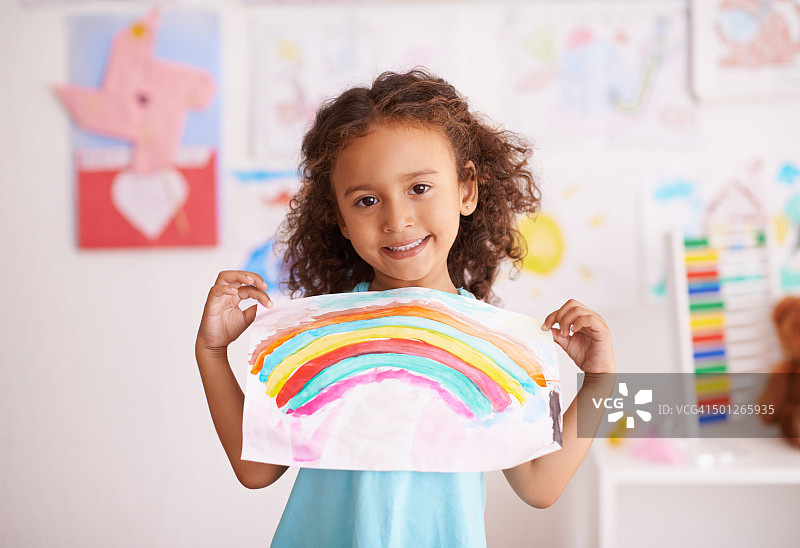 展示她的创意作品图片素材