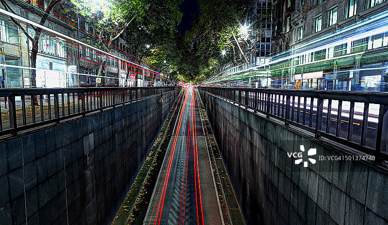 夜晚国王道隧道交通图片素材