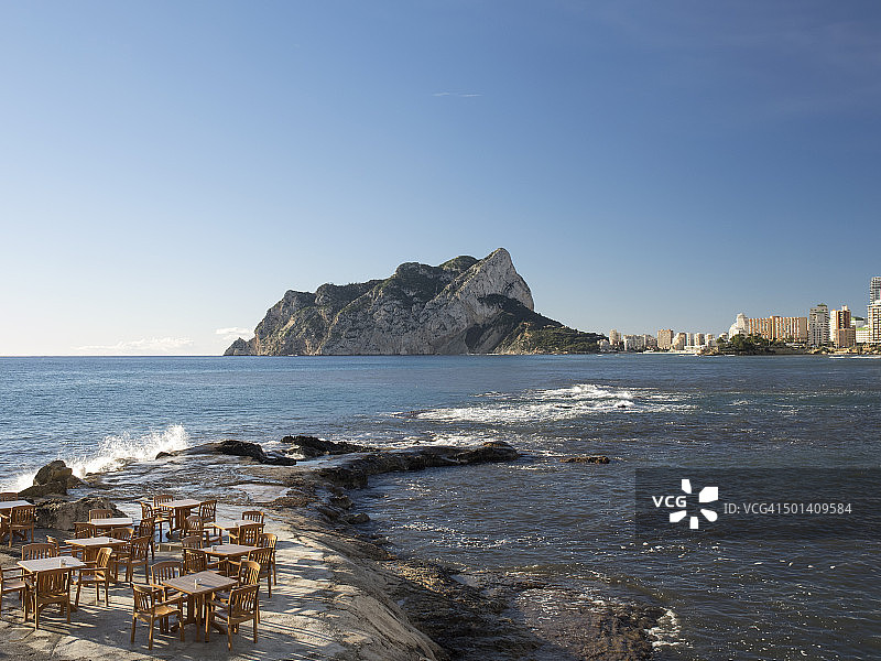 海岸带的日出海浪礁石图片素材