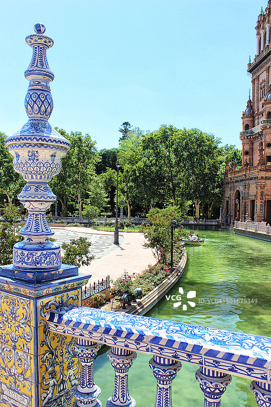 塞维利亚的装饰栏杆图片素材