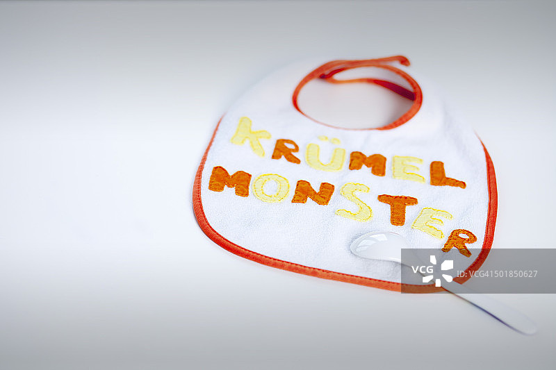 婴儿围嘴和勺子，德国巴伐利亚慕尼黑图片素材