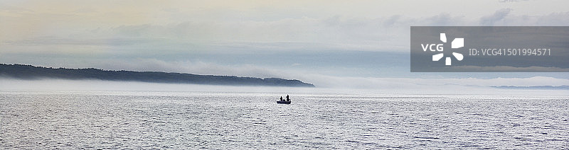 海湾垂钓图片素材